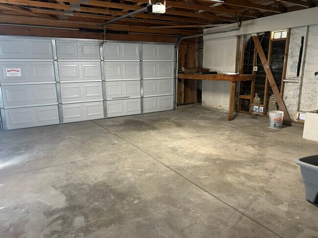 Garage Work Bench - 45408 17th St E