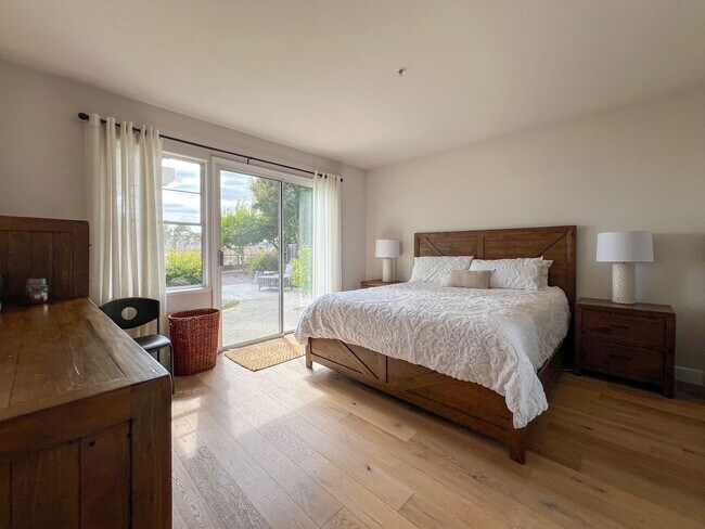 Building Photo - 35 Regatta Way