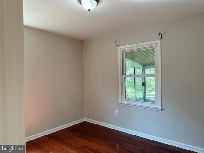 Building Photo - 6732 Harrison Ln