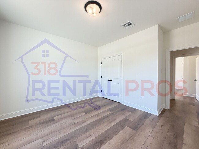 Building Photo - New Construction! 3 Bed 2 Bath in Country Club Estates!