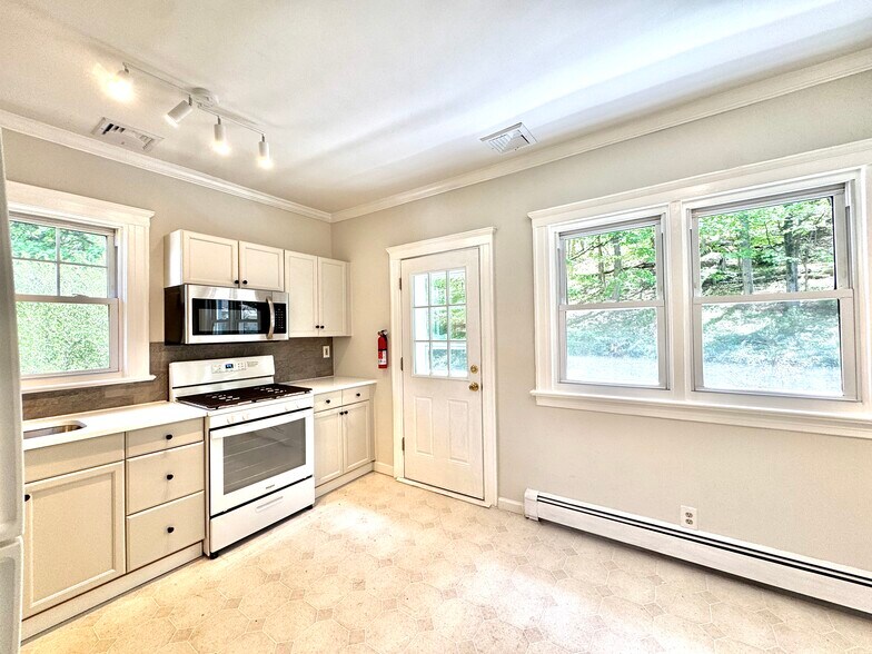 Kitchen - 50 Western Ave