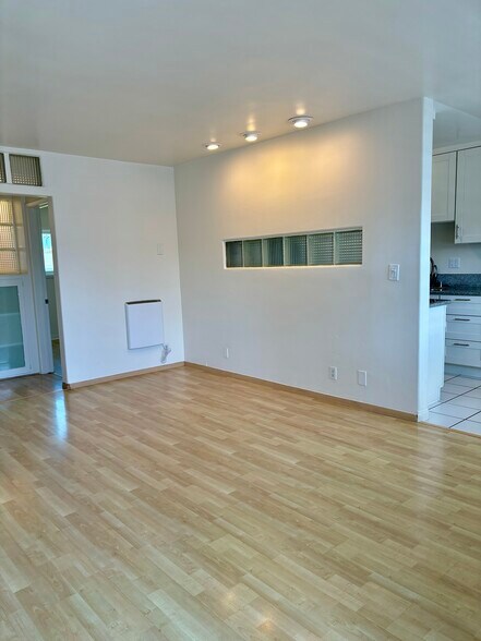 Building Photo - 229 Bicknell Ave