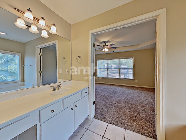 Building Photo - 3547 Myrtlewood Chase NW