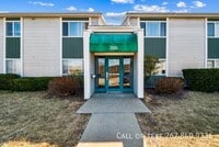Building Photo - 200 College Park Dr