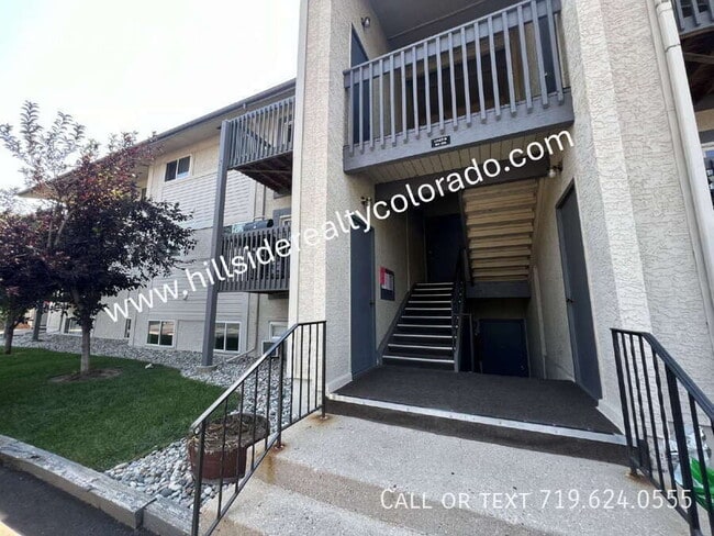 Primary Photo - 5042 El Camino Dr