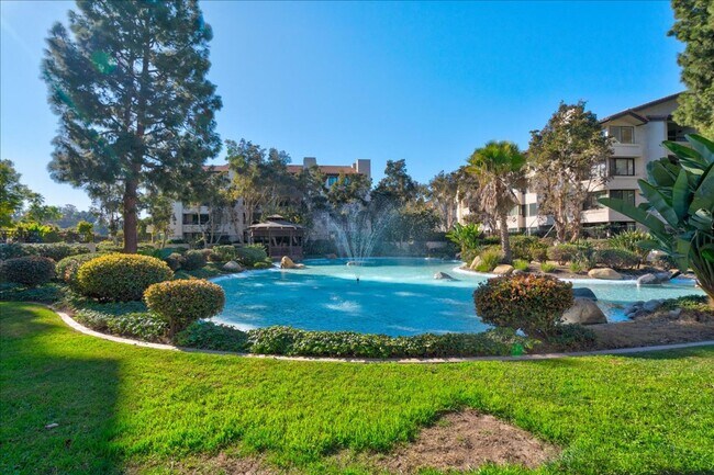 Building Photo - Resort Like Living 2 Master Suites Condo F...