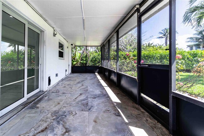 Building Photo - 4530 SW 34th Dr