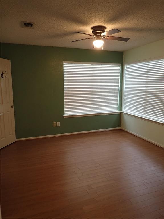 Building Photo - 2130 Greencove Ln