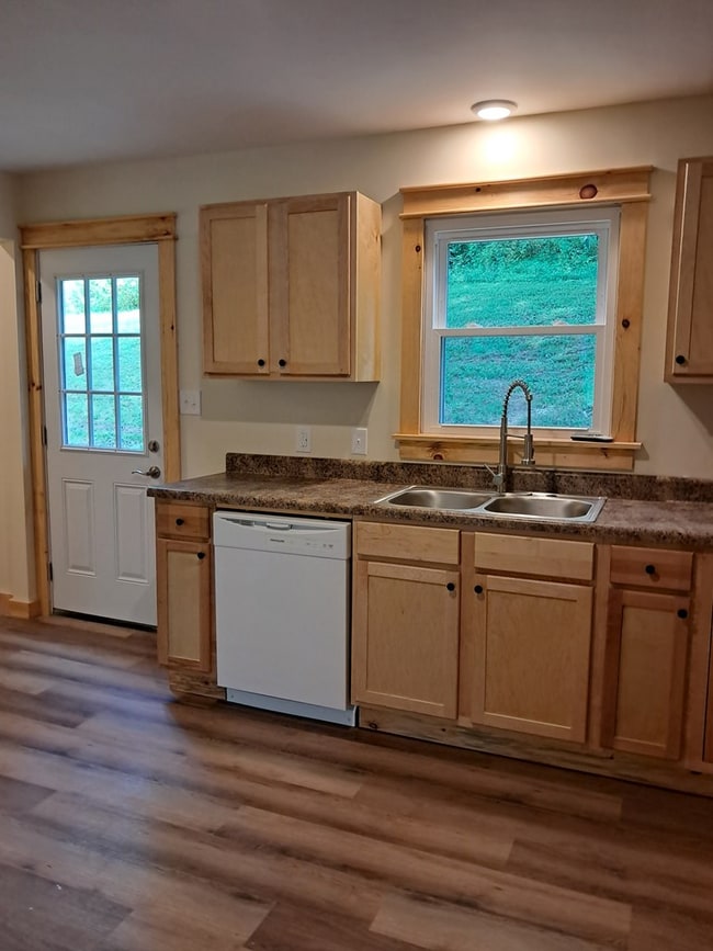 Building Photo - 315 #6 Sulphur Springs Rd