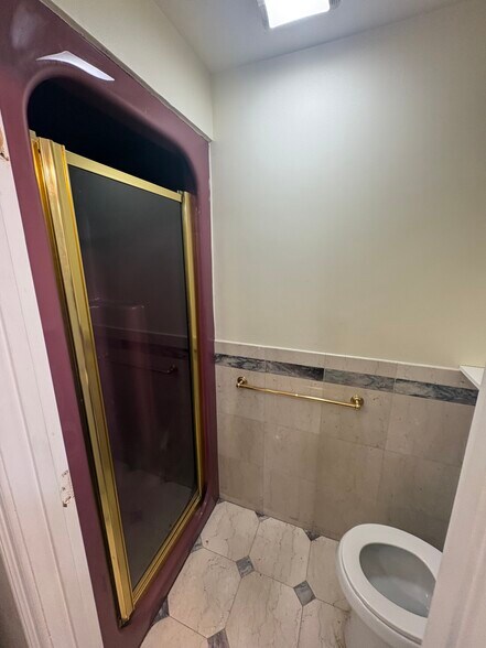 Building Photo - 309 Beacon St