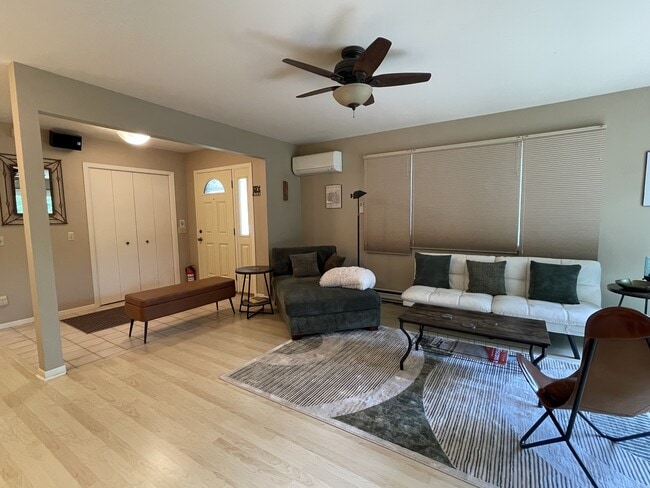 Building Photo - 4009 St Clair St