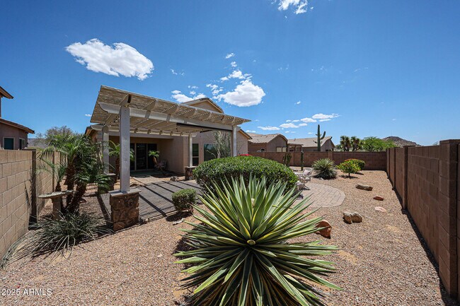 Building Photo - 2318 N Boulder Mountain