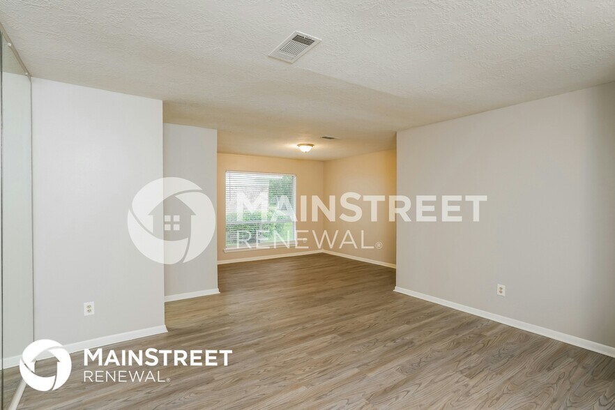Building Photo - 327 Enchanted Trail Dr