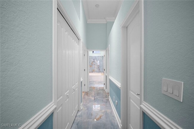 Building Photo - 5024 SW 8th Pl