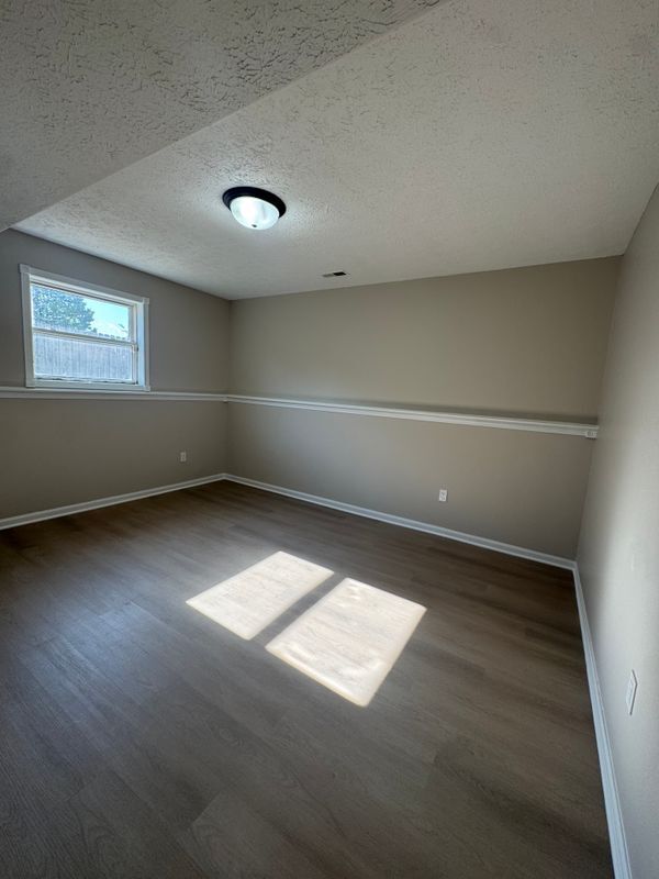 Building Photo - 7396 Kestrel St