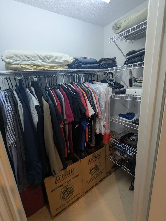 Building Photo - Spacious 4 bedroom 3.5 bath Home in Mallard Creek