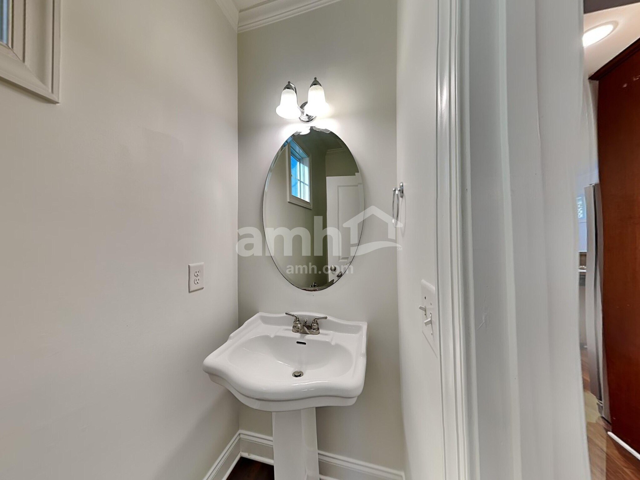 Building Photo - 107 Windy Creek Ln