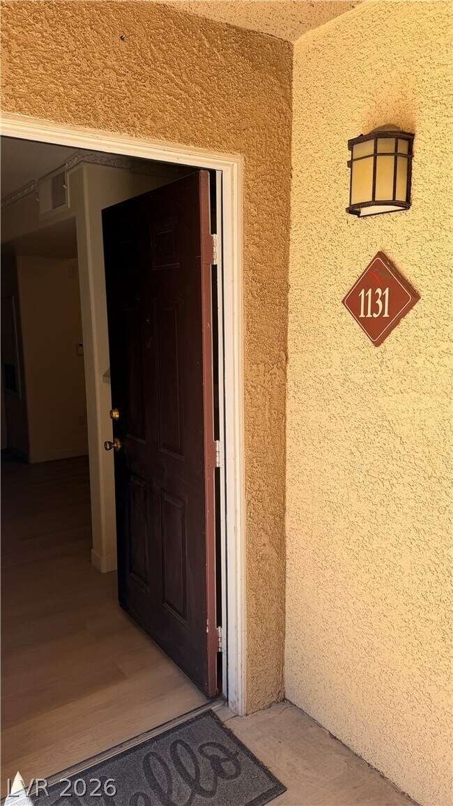 Building Photo - 7885 W Flamingo Rd