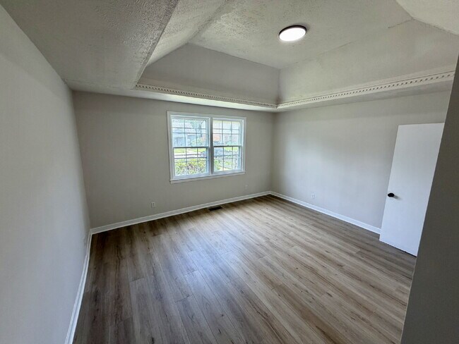 Building Photo - Newly Remodeled 2BR/2BA East Nashville Home with Covered Front Porch, Huge Deck, Spacious Backyar...