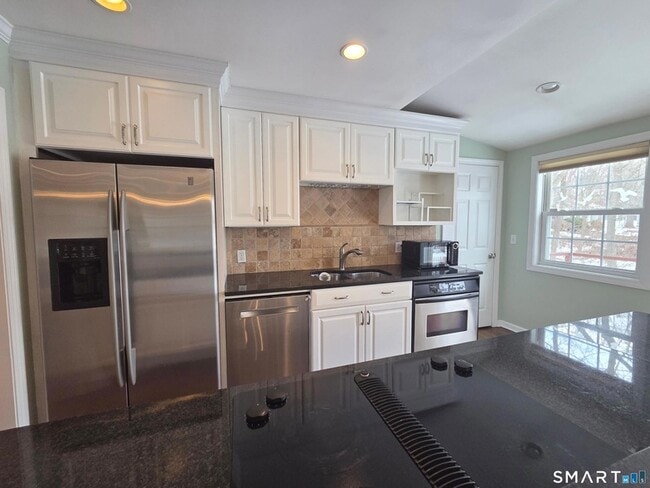 Building Photo - 51 Glendale Rd