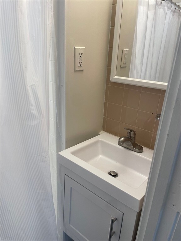 Building Photo - 8 Lothrop St