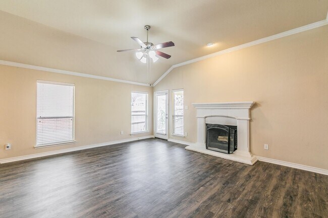 Building Photo - Single story 4 bedroom in Marine Creek Ranch