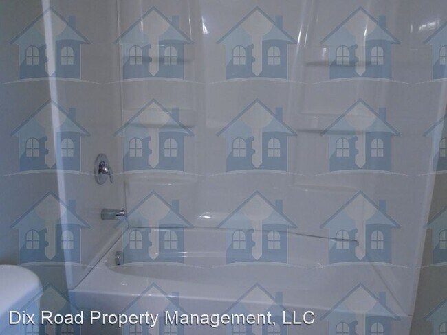 Building Photo - 794 Carriage Hill Ln