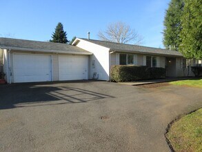 Building Photo - Quiet Two Bedroom Duplex in South Salem