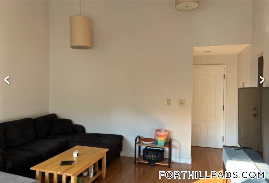 Building Photo - 88 Cedar St