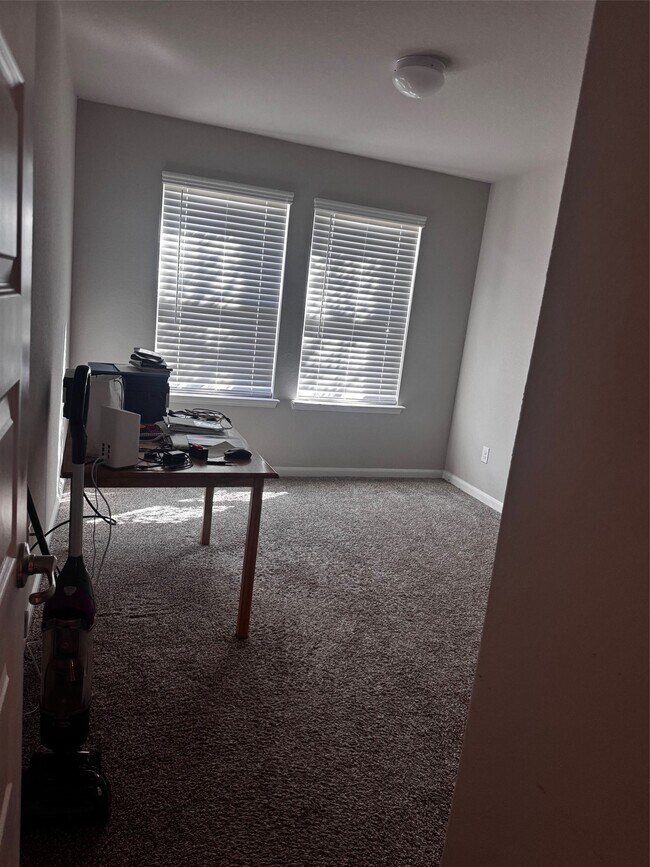 Building Photo - 5515 Russett Bay Ct