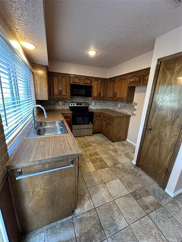 Building Photo - 638 Grinnell Dr
