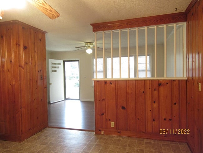 Building Photo - 534 Benton Ct