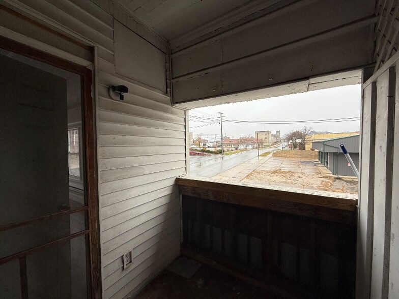 Building Photo - 1330 I St