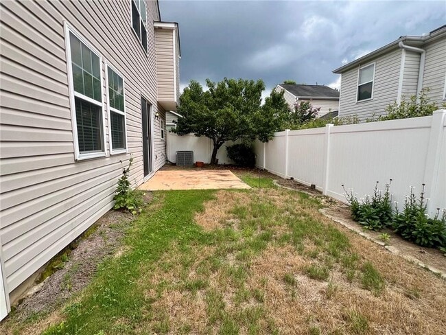 Building Photo - 247 Hiawassee Dr