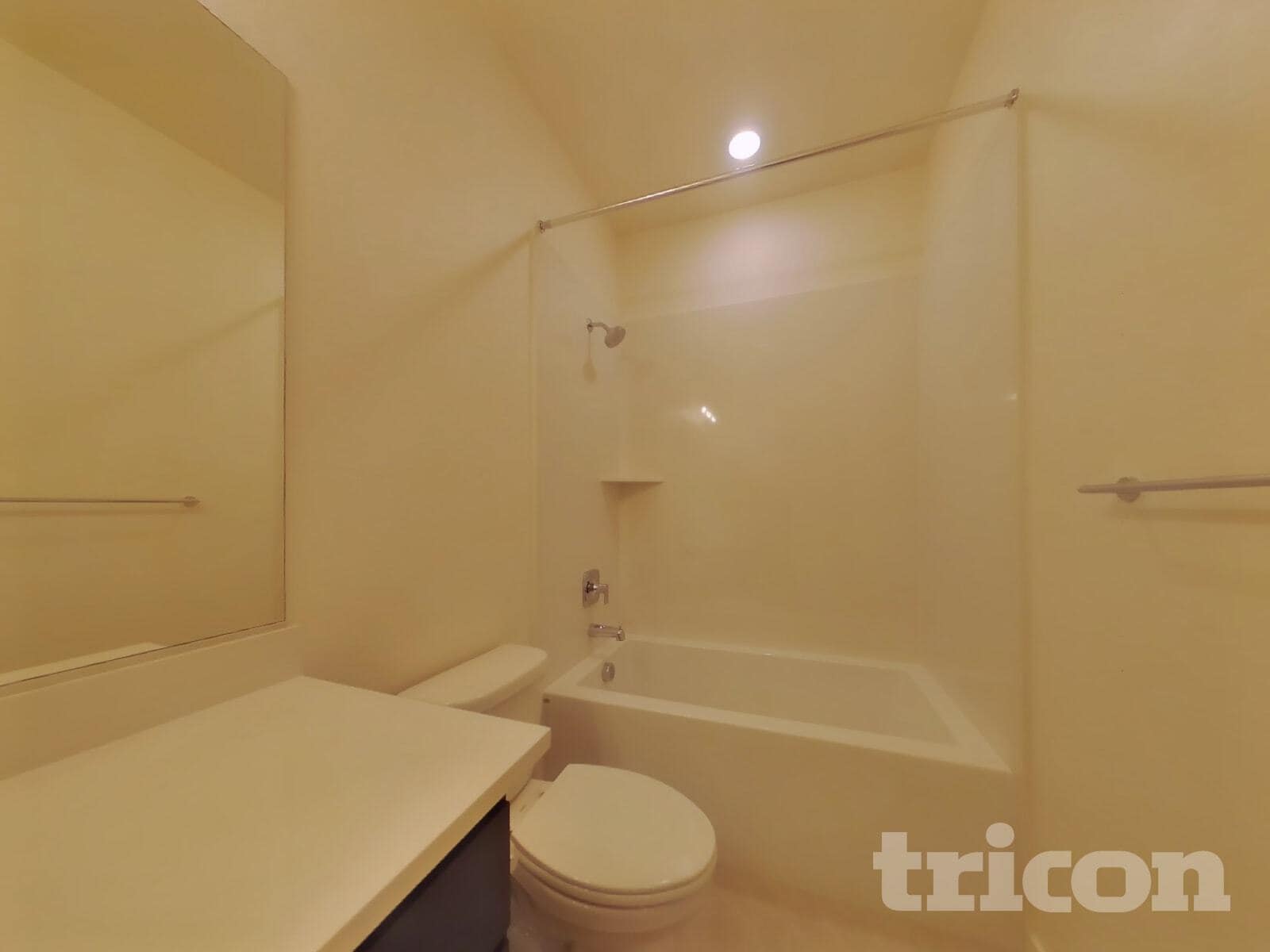 Building Photo - 2054 Delta Vw Ave