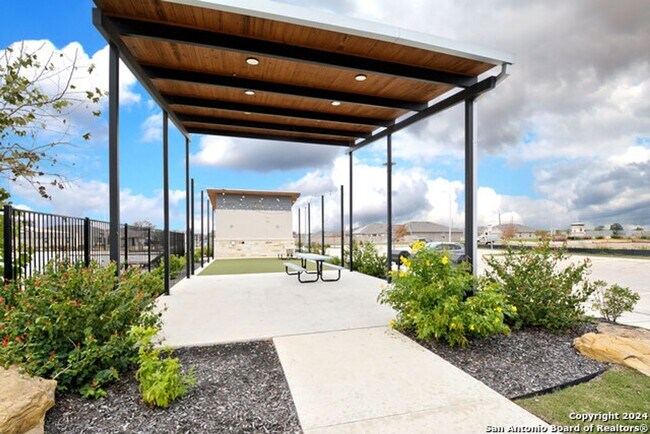 Building Photo - Beautiful Home in Arroyo Ranch!