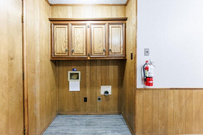 Building Photo - 5722 Brownfield Dr