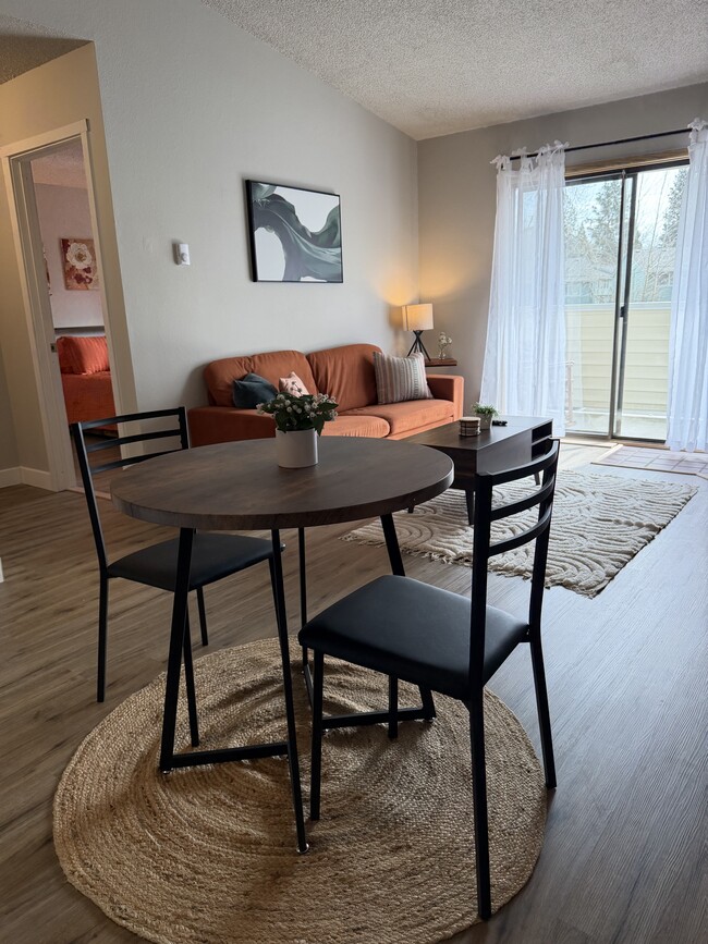 Building Photo - 11044 SW Greenburg Rd