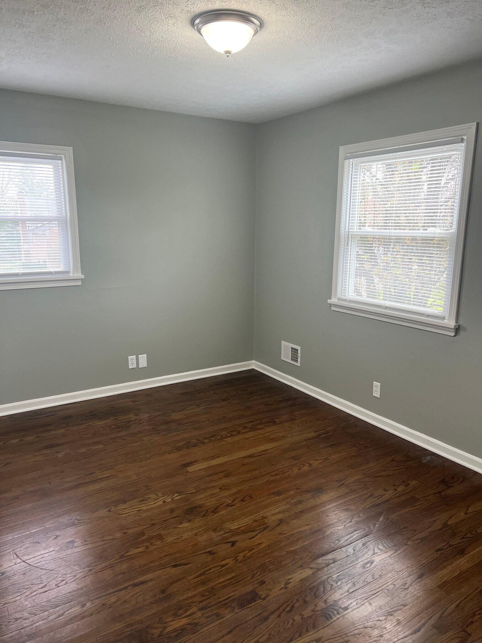 Building Photo - 8005 Casualwood Ct