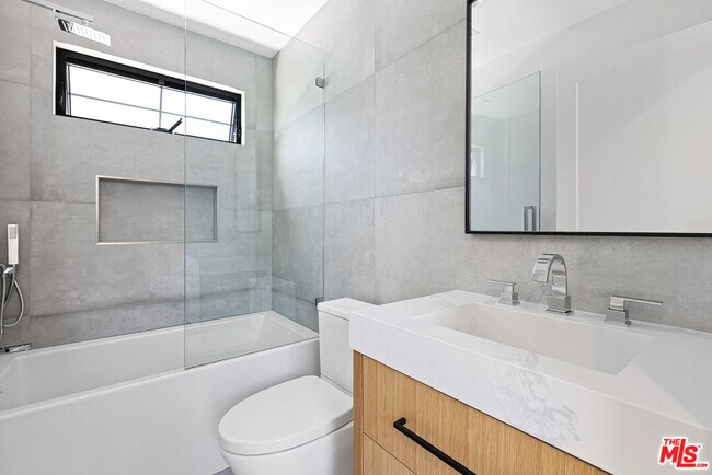 Building Photo - 5000 Noeline Ave