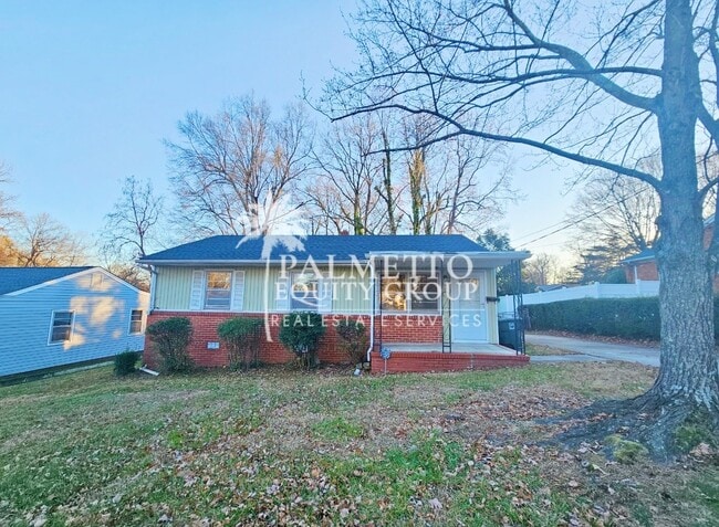 Building Photo - 2307 Maywood St