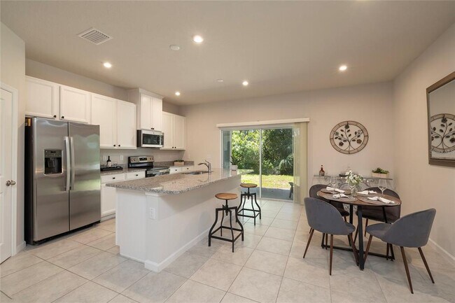 Building Photo - 4298 Harbour Palm Dr