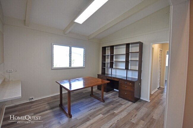 Building Photo - Kaneohe Charm -- 3 bed 1.5 bath SFH -- $3500/mo