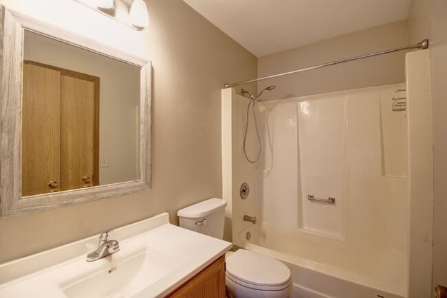 Building Photo - 1324 Post Oak Ct