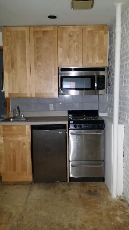 Primary Photo - 43 E 1st St