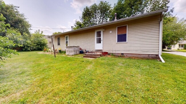 Building Photo - Affordable 1 Bedroom Duplex with W/D in unit