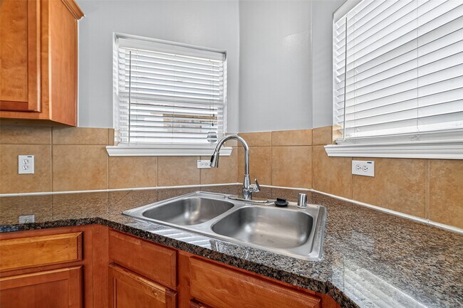 Building Photo - 18519 Bare Meadow Ln