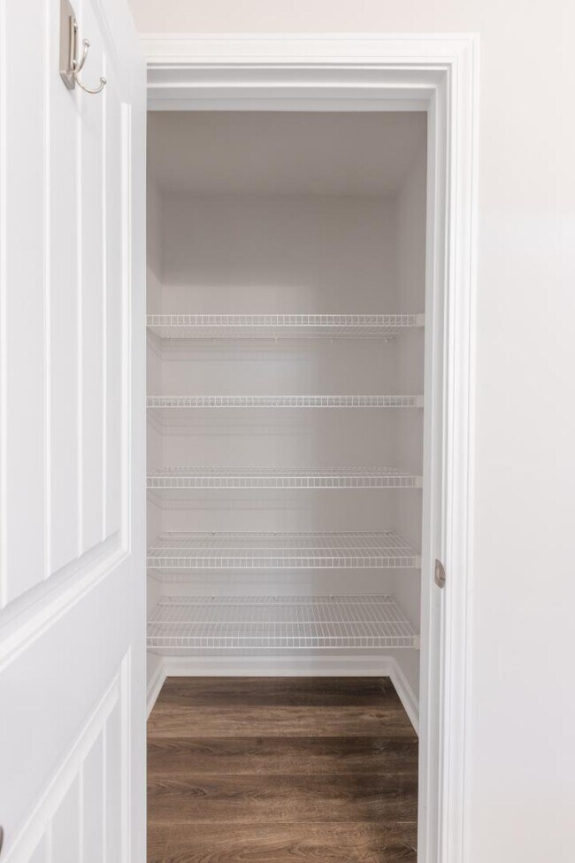 Building Photo - 61 Conifer St