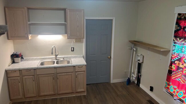 Building Photo - 143 Martz Ave