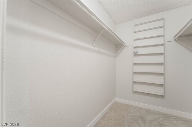 Building Photo - 3949 S Torrey Pines Dr